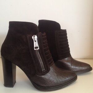Elegant Black Ankle Boots